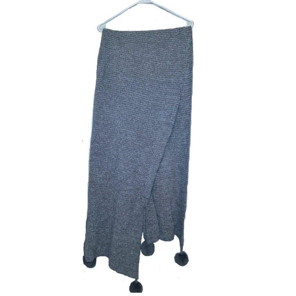 Boogaloos Woman's Oversized Pom Pom Knit Sweater Scarf NWT - Picture 5 of 5